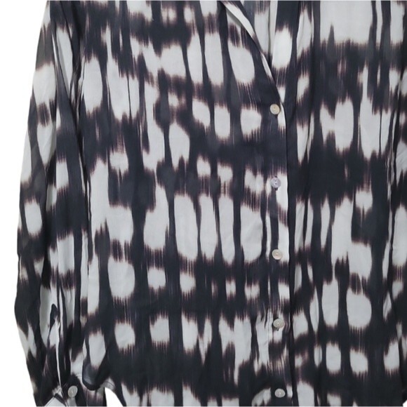 Bella Dahl Flowy Button Down Blurred Ikat Print - L - Picture 3 of 9
